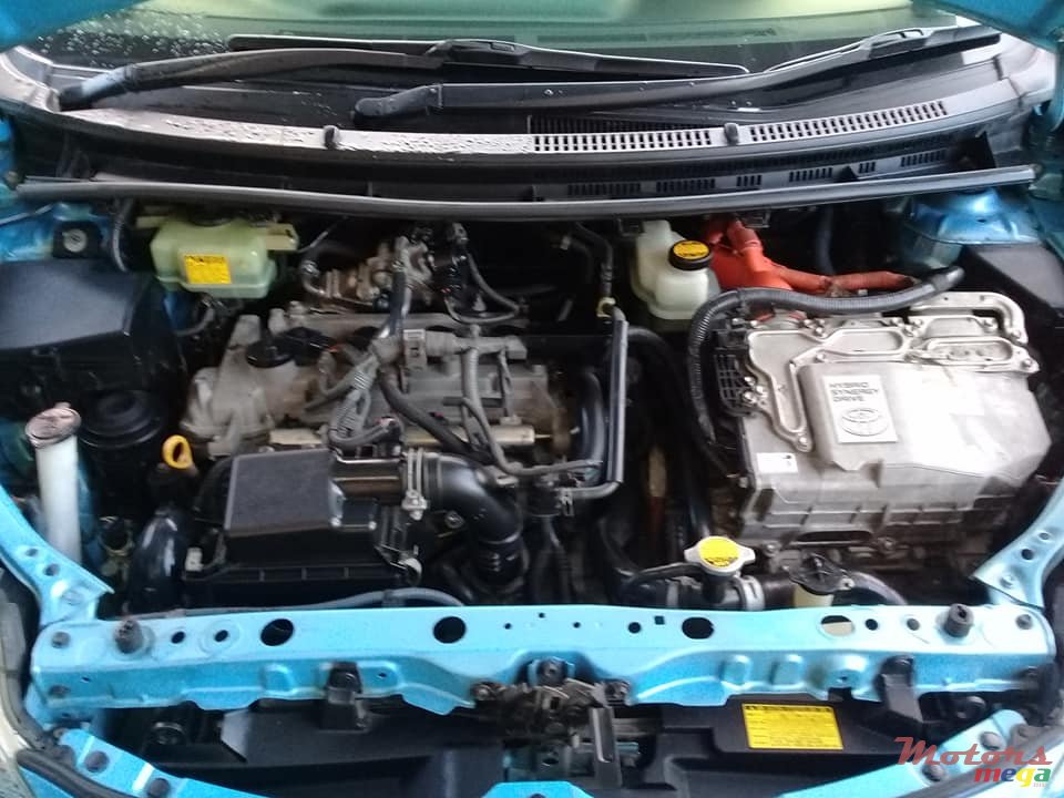 2012' Toyota Aqua photo #5