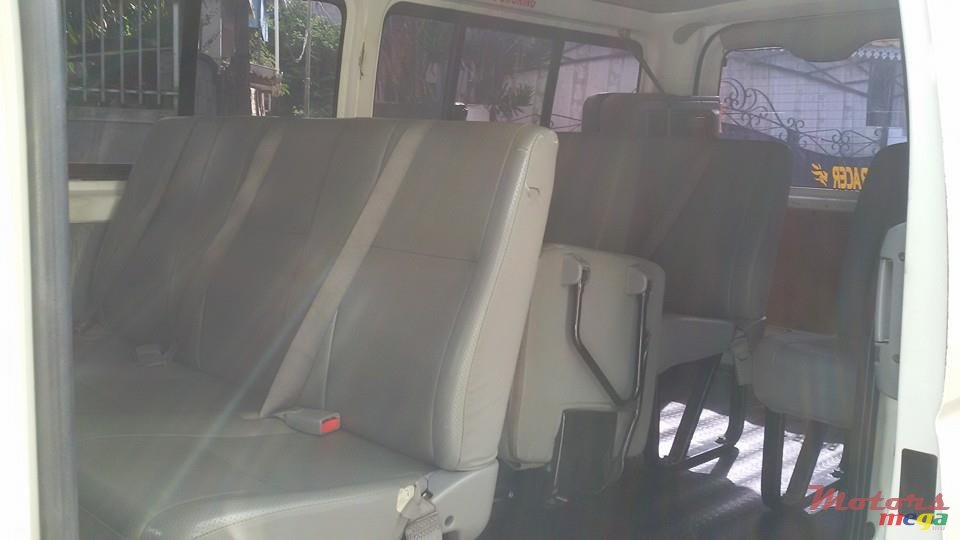 2010' Toyota HiAce photo #5