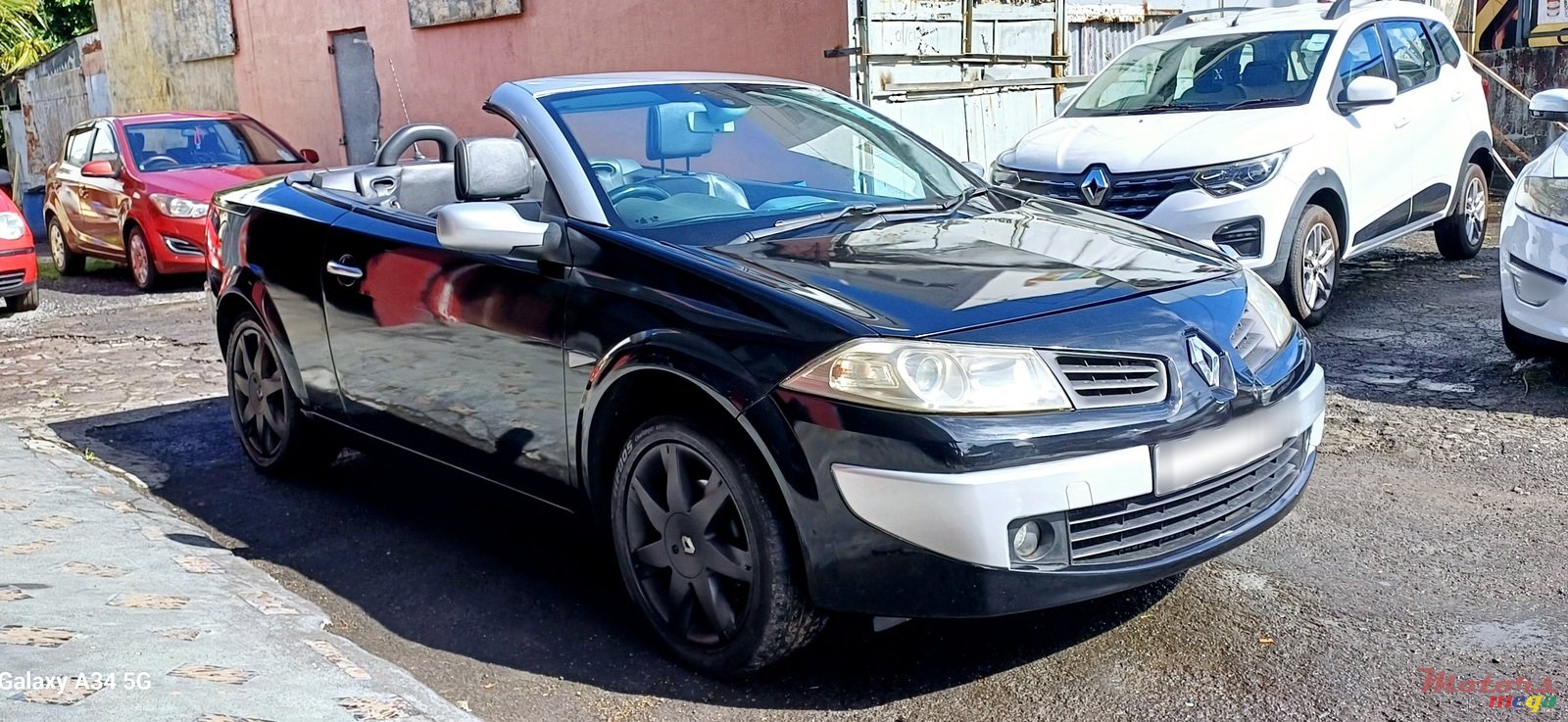 2007' Renault Megane Cabriolet photo #1
