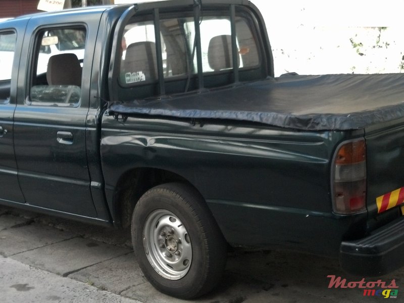  Se vende Mazda B2500 de 1999.  Mahébourg, Mauricio