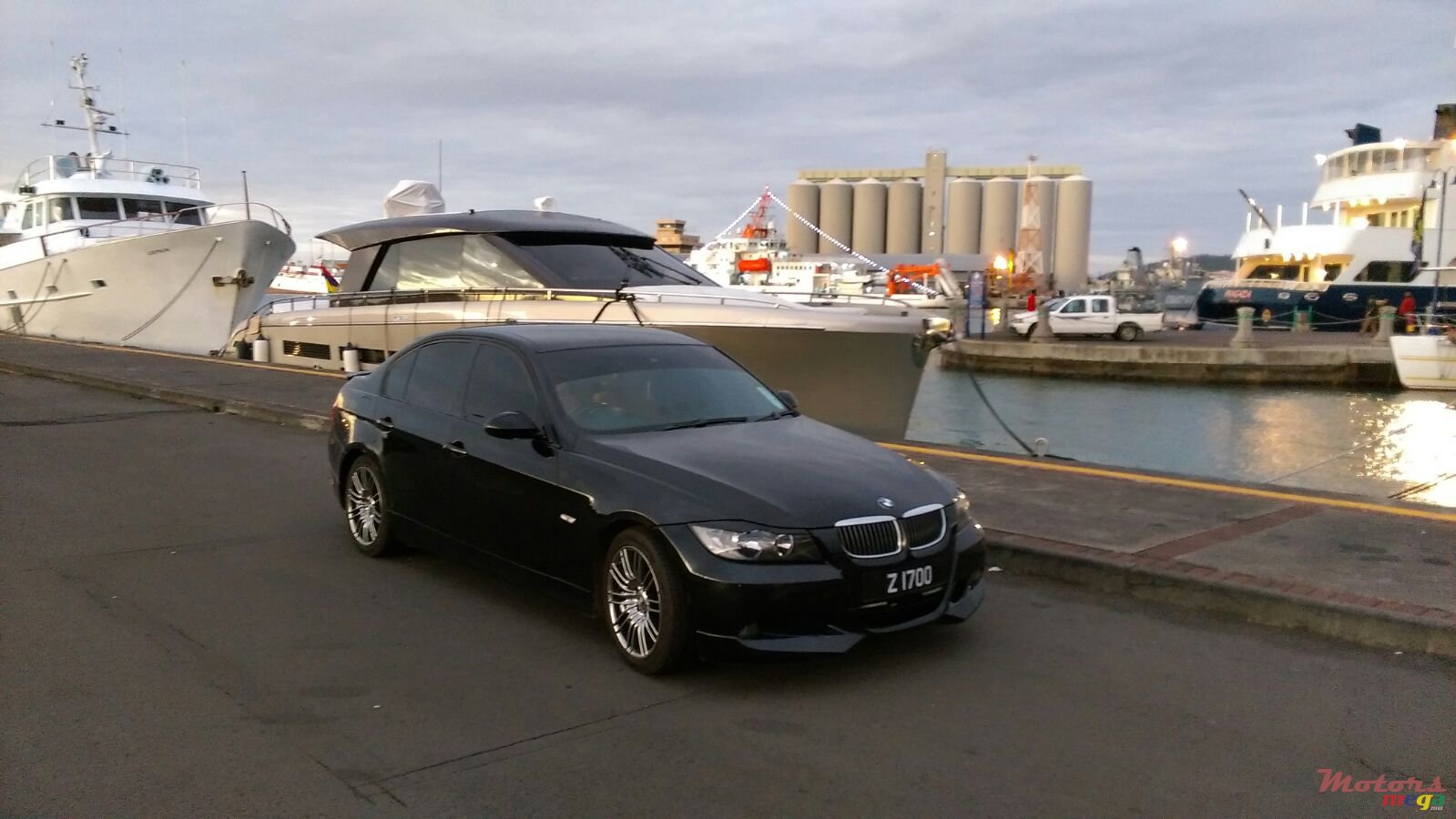 2005' BMW 320 photo #1