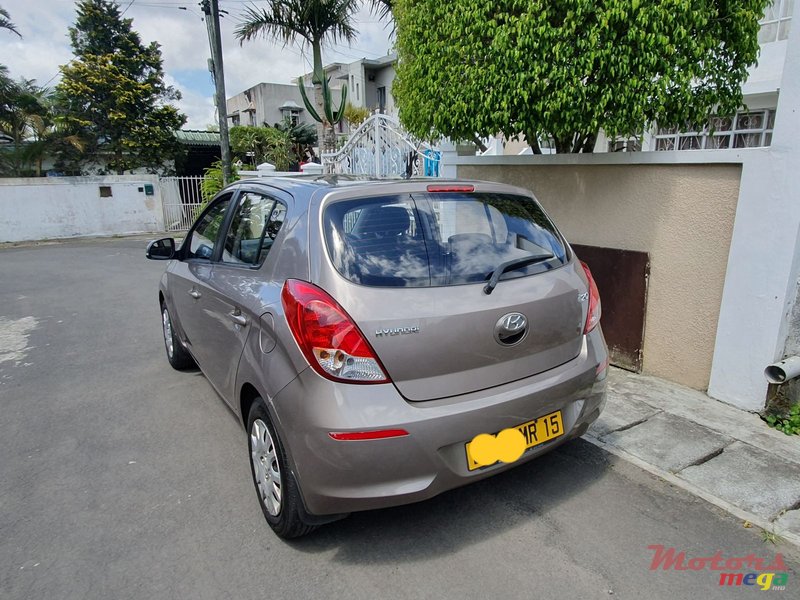 2015' Hyundai i20 photo #3