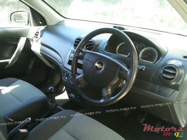 2009' Chevrolet Aveo photo #3