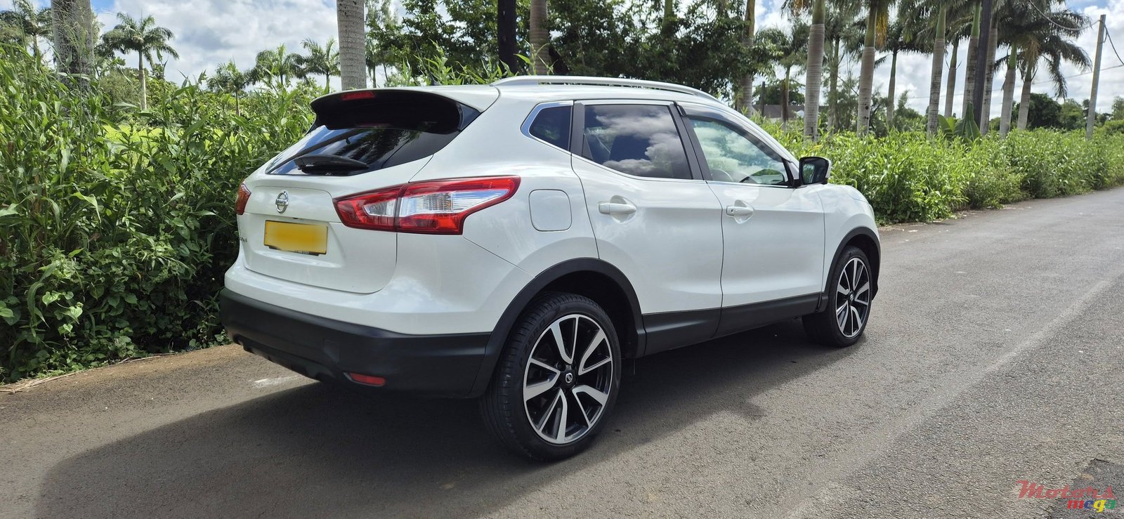 2015' Nissan Qashqai photo #2