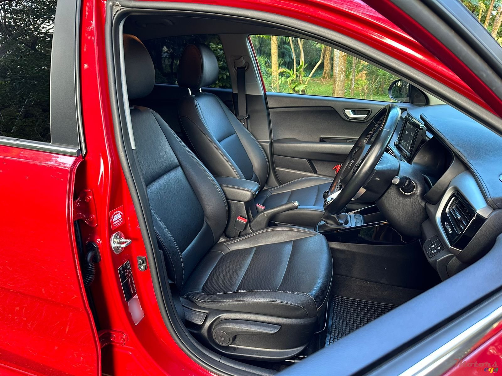 2019' Kia Rio photo #5