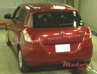 2012' Suzuki Swift photo #2