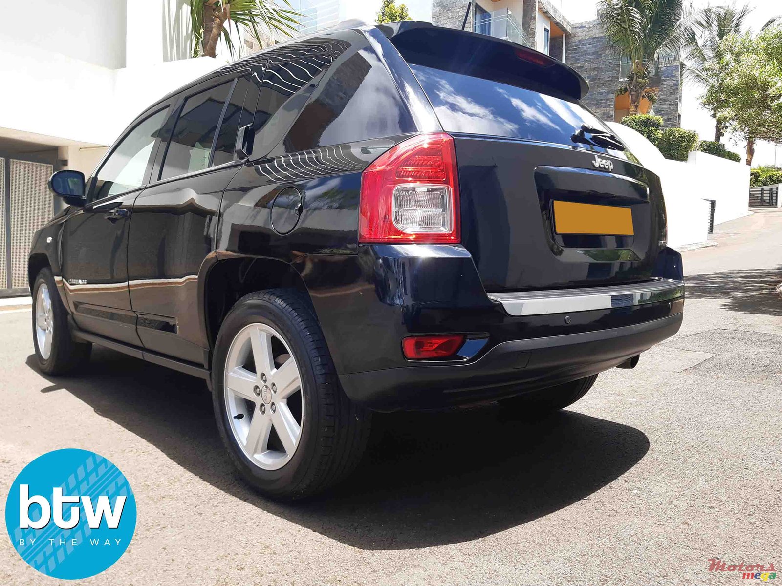 2013' Jeep Compass photo #3