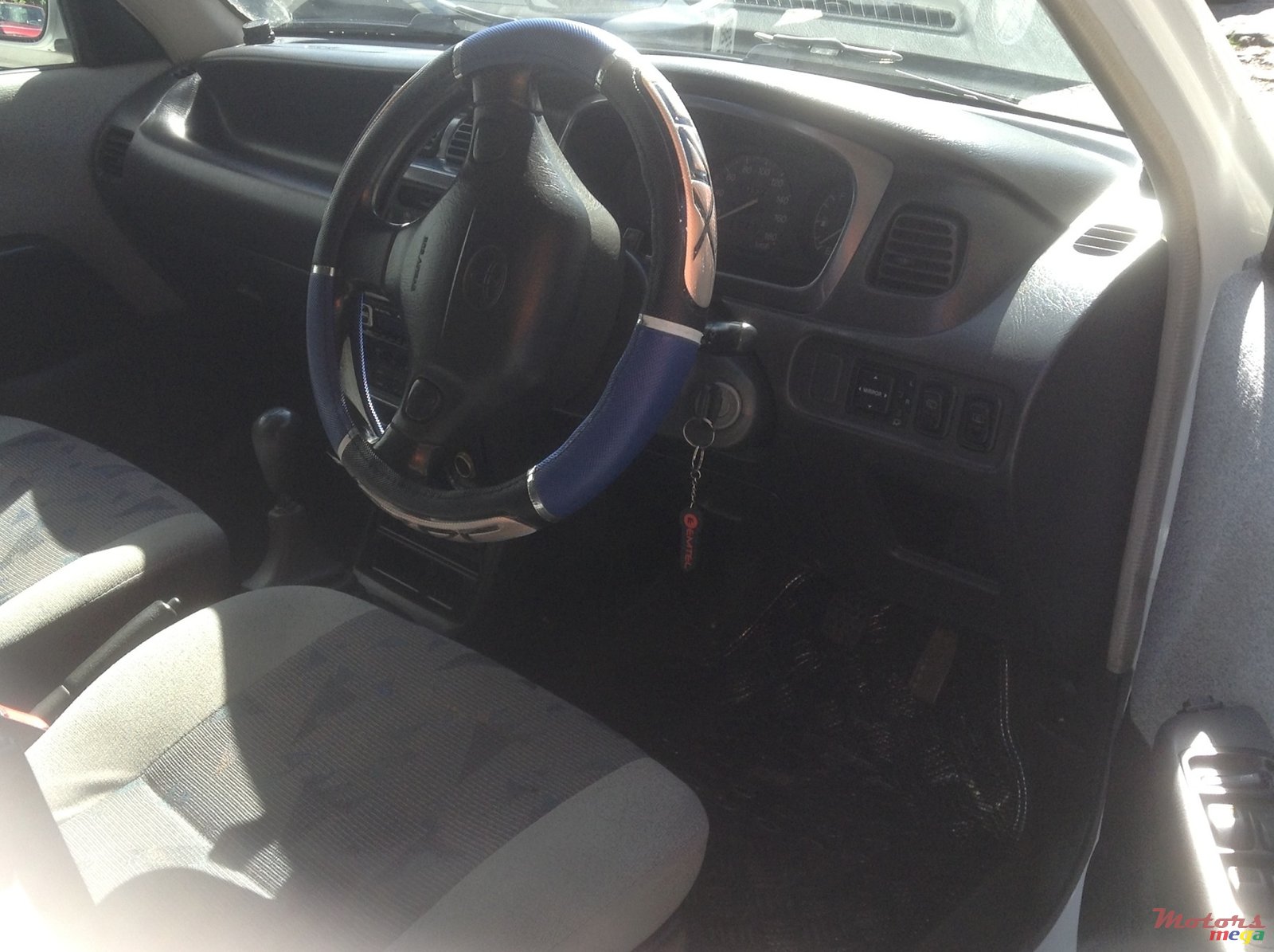 1999' Toyota Duet photo #4