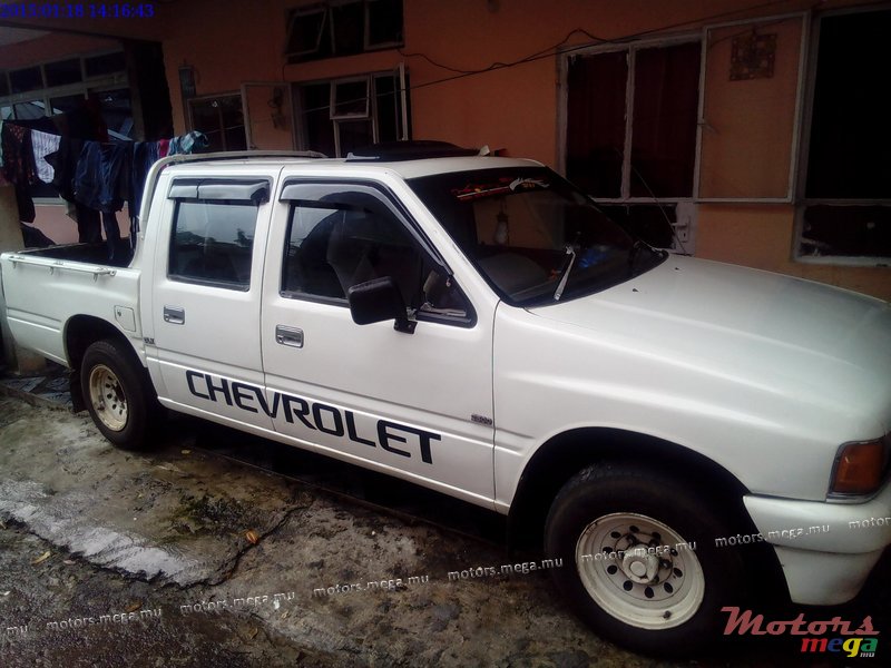 1992' Isuzu 4by4 photo #1