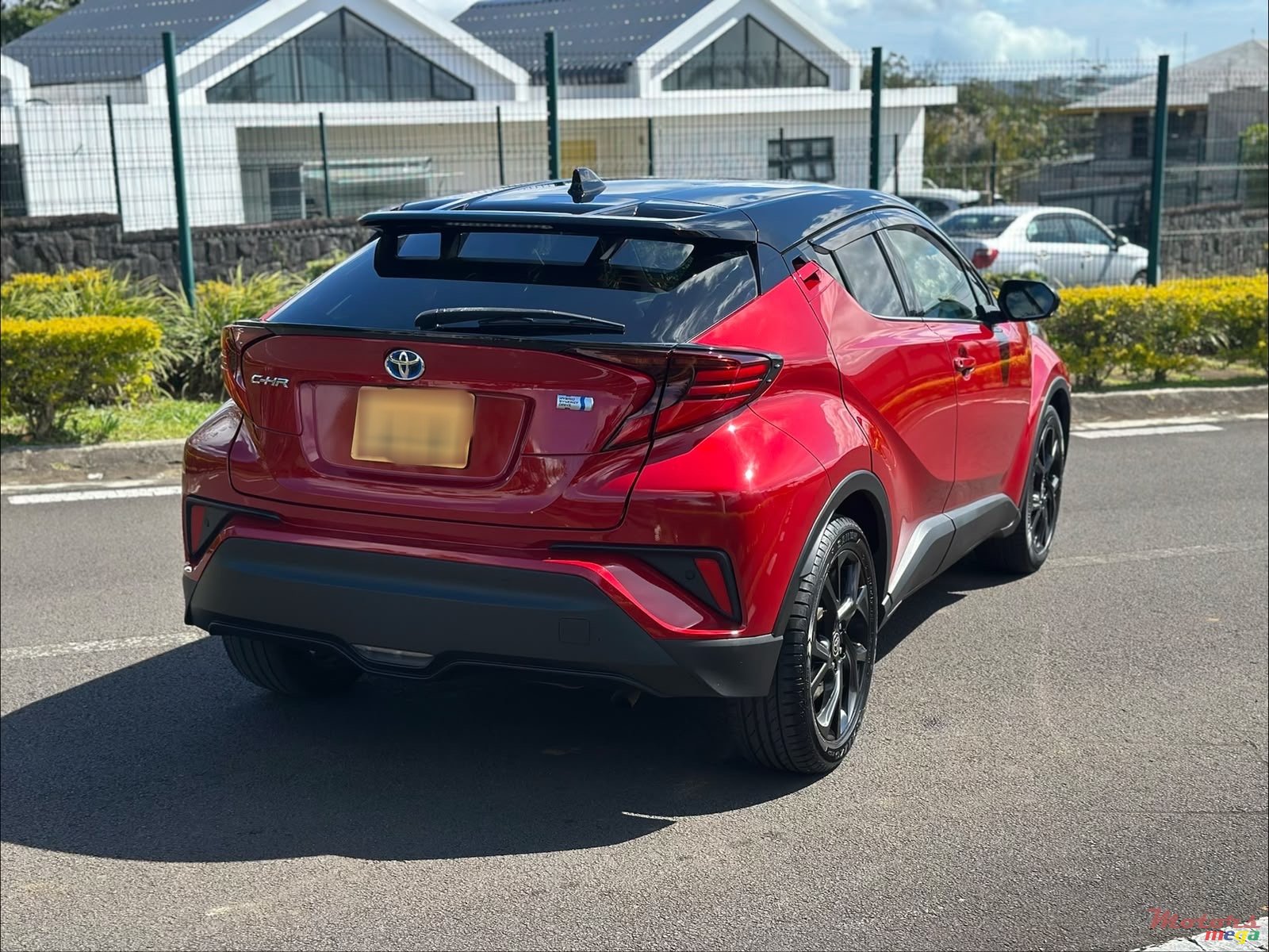 2021' Toyota CHR Nero Plus photo #3