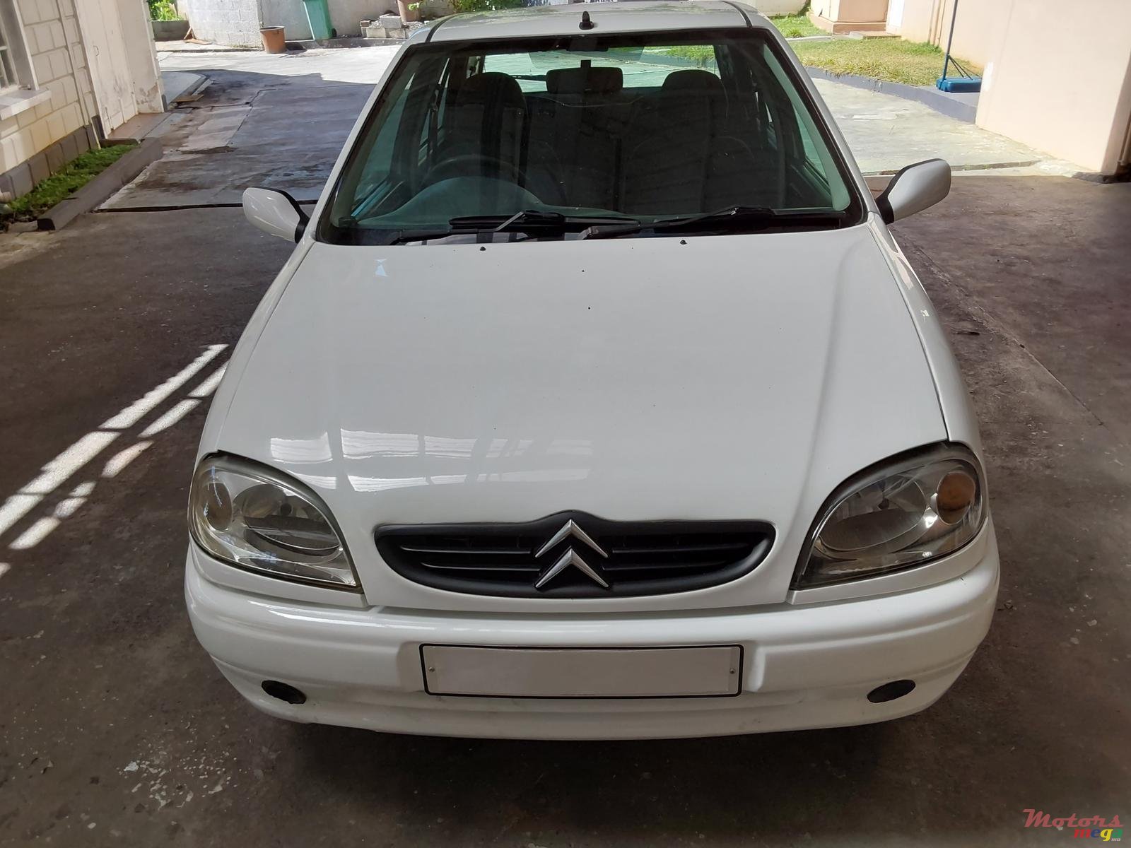 2002' Citroen Saxo photo #1