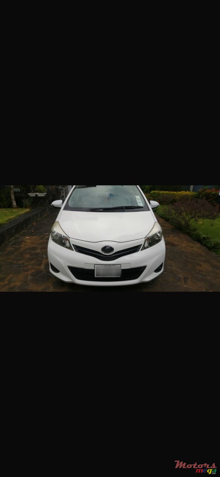 2011' Toyota Vitz photo #4