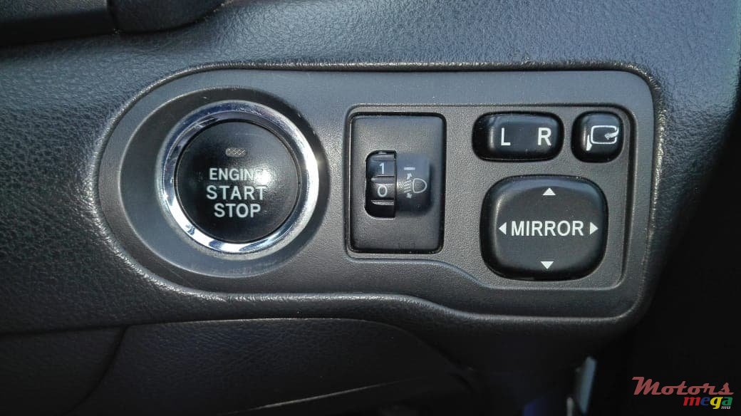 2010' Toyota Allion photo #6