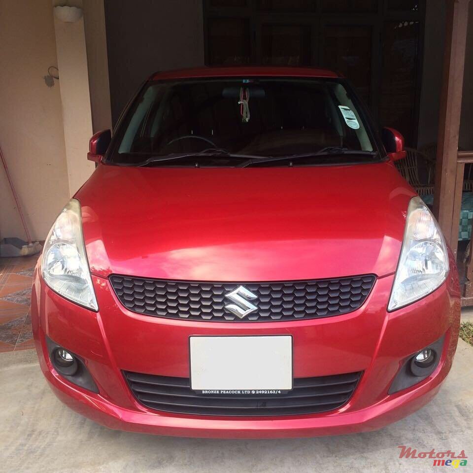 2011' Suzuki Swift photo #5