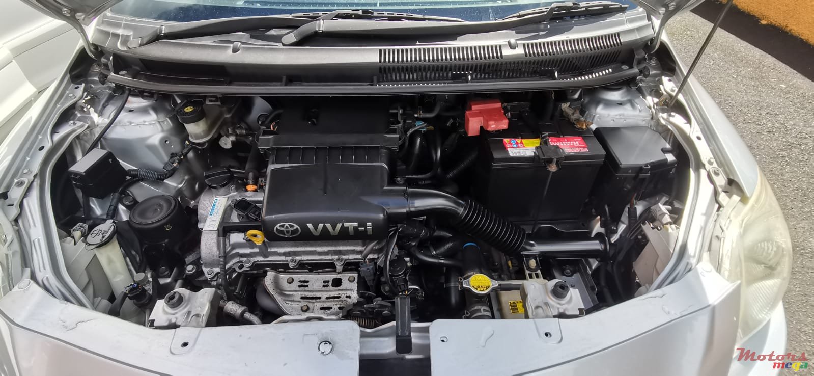 2007' Toyota Belta photo #2