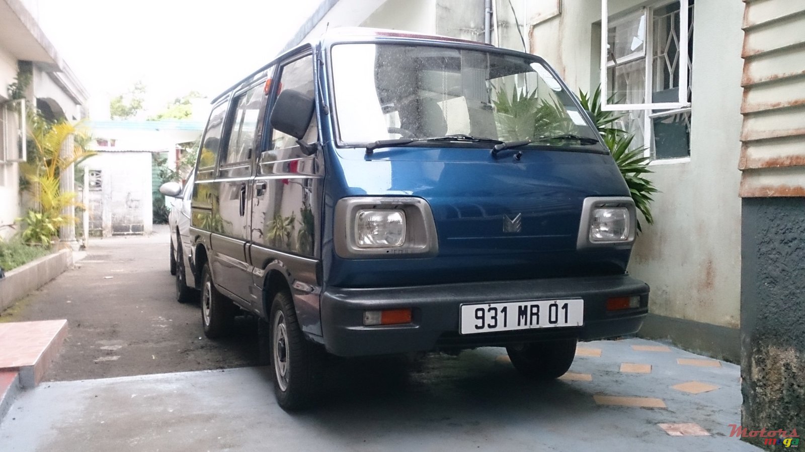 2001' Suzuki MR Wagon van photo #1