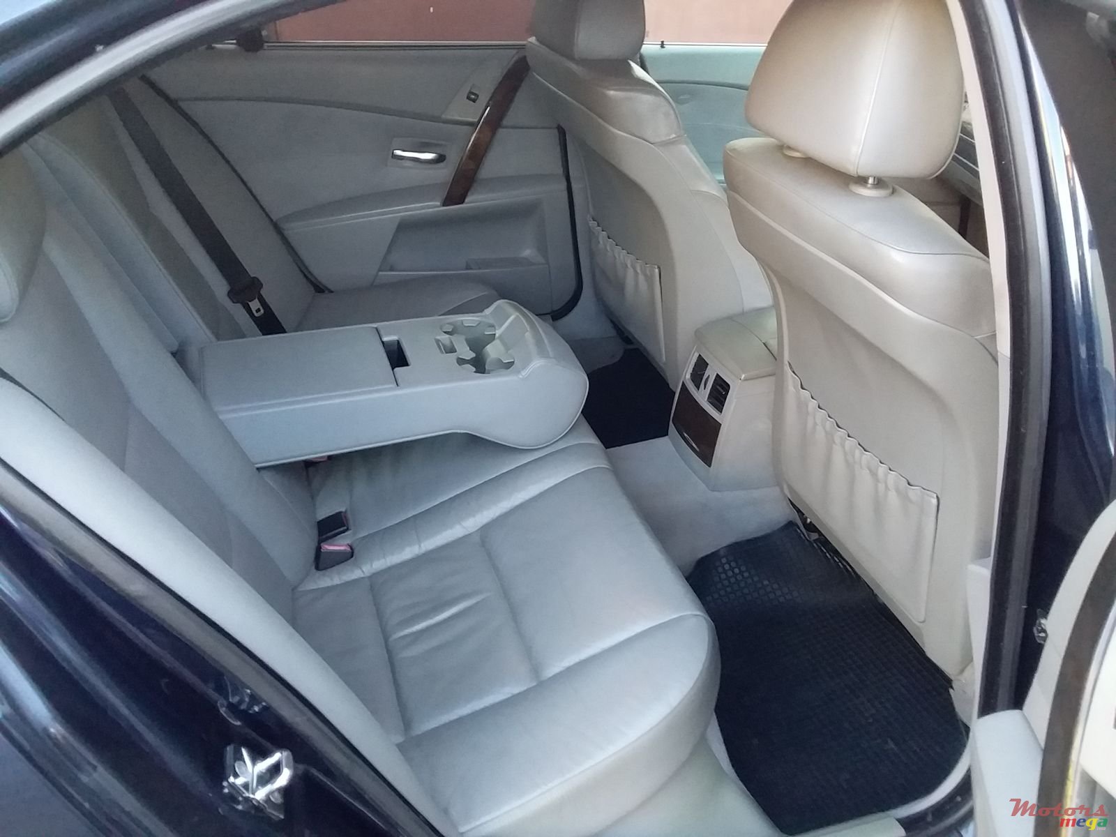 2004' BMW 5 Series photo #4