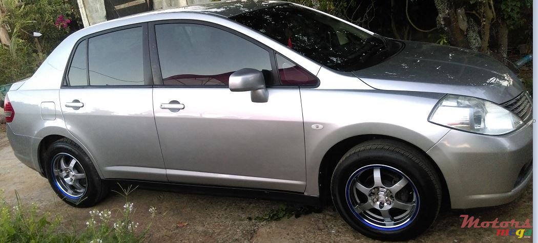 2007' Nissan Tiida photo #2