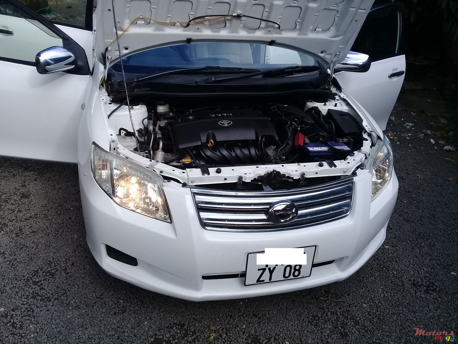 2008' Toyota Axio 0000000 photo #2