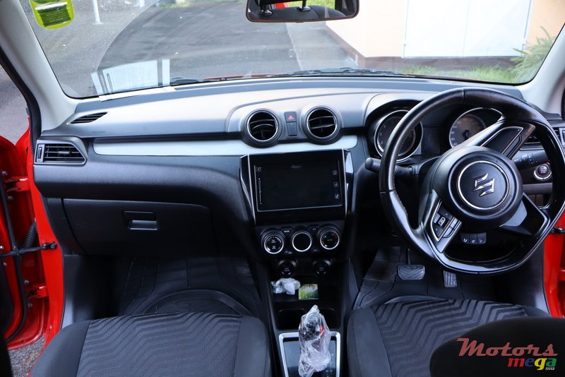 2020' Suzuki Swift photo #6