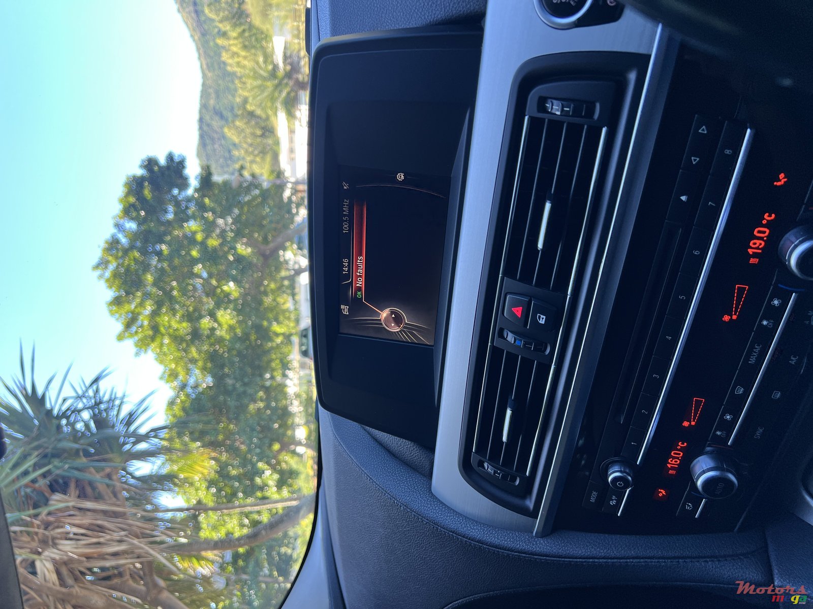 2016' BMW 6 Series photo #7