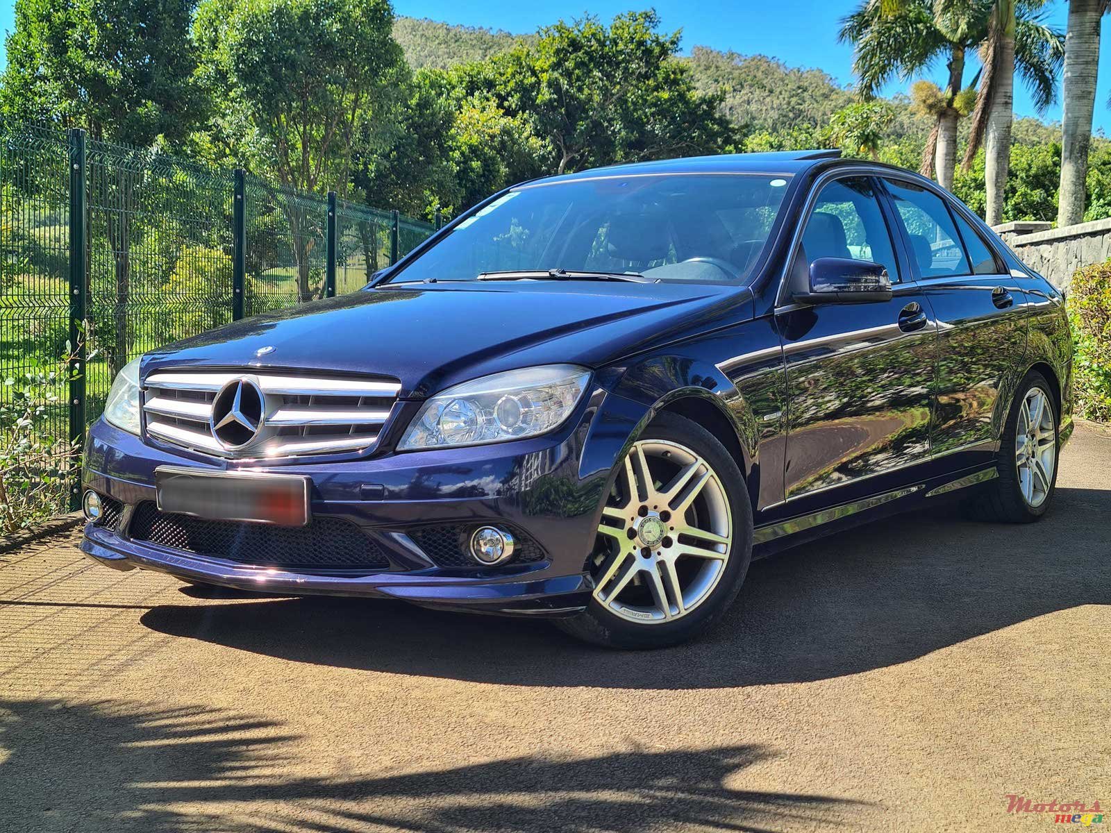 2011' Mercedes-Benz C 180 Kompressor photo #5