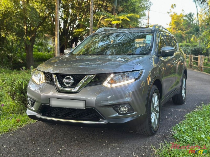 2015' Nissan Xtrail 7 seater photo #2