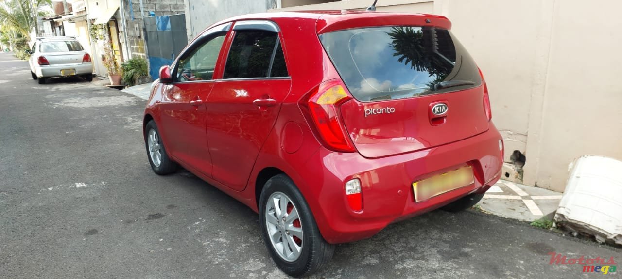 2011' Kia Picanto photo #3
