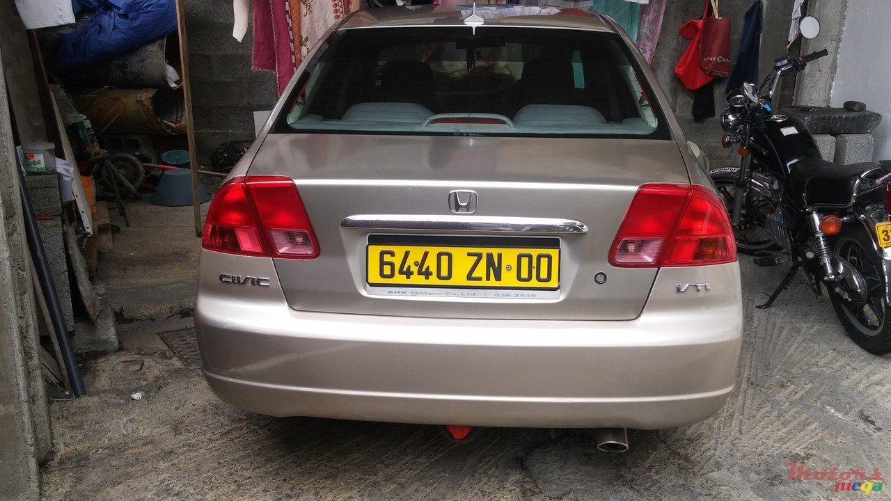 2000' Honda Civic ES photo #2