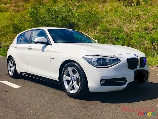 2011' BMW 1 Series 116i F20 Sport Line photo #1