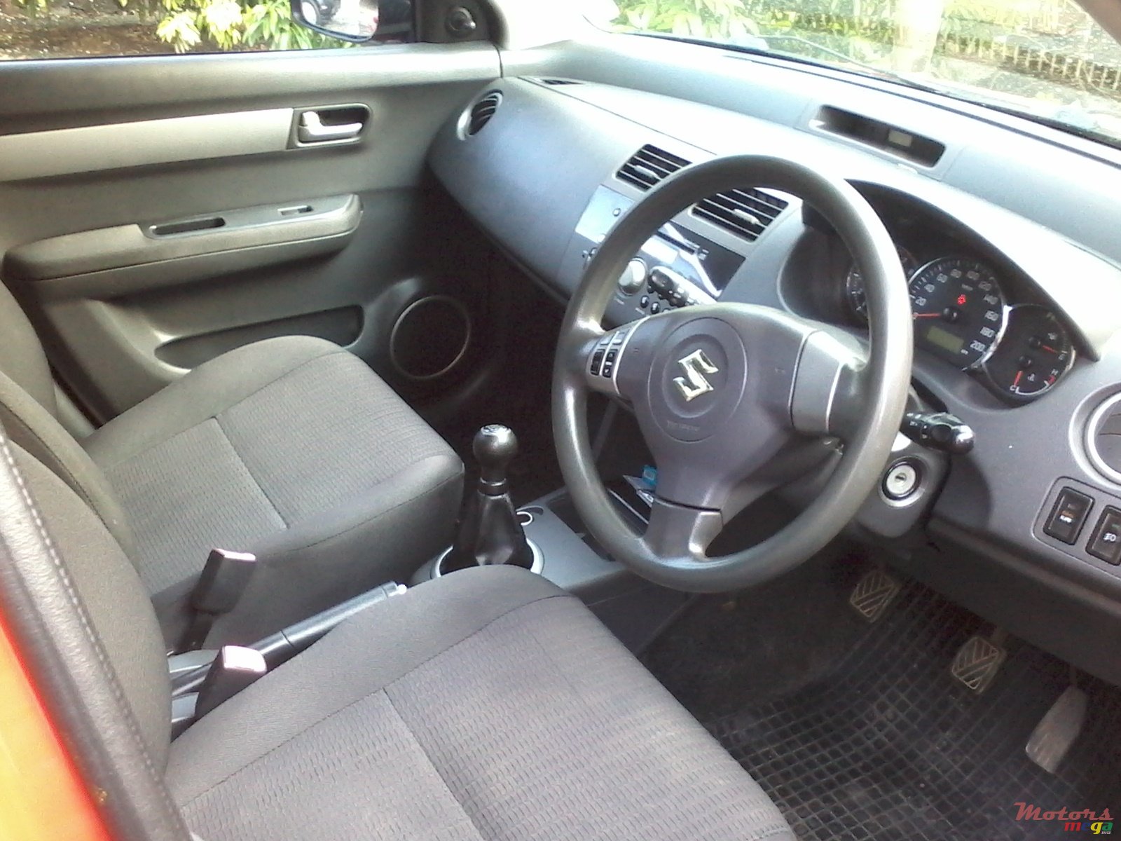 2008' Suzuki Swift photo #4