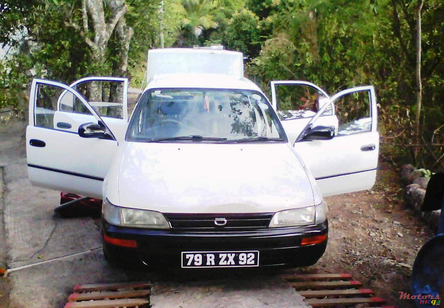 1992' Toyota Corolla photo #1