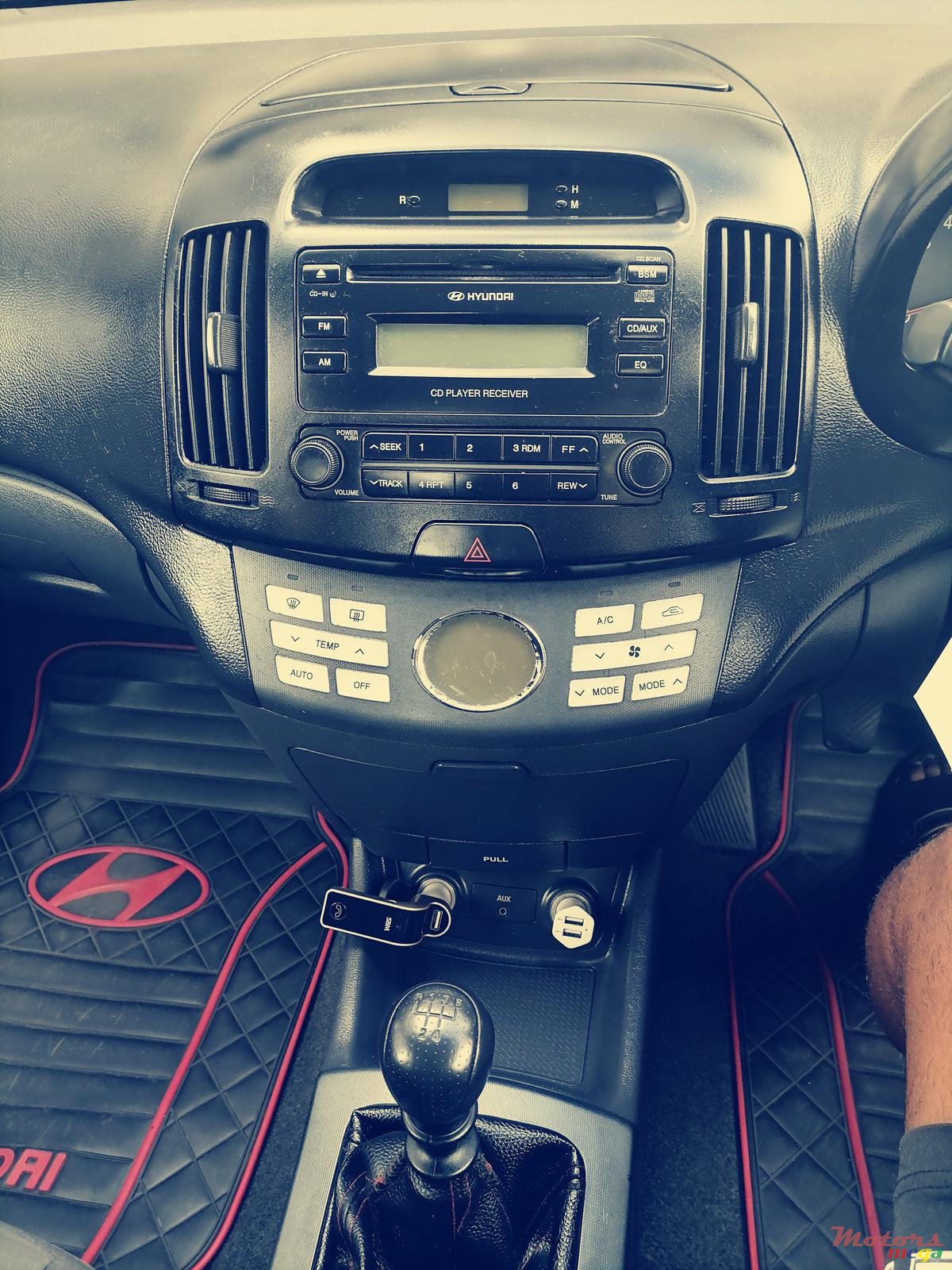 2010' Hyundai Elantra photo #4