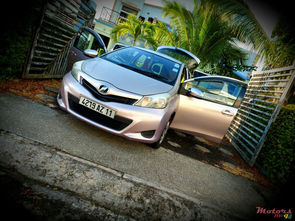 2011' Toyota Vitz photo #1