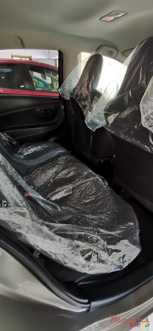 2018' Toyota Vista VITZ photo #5