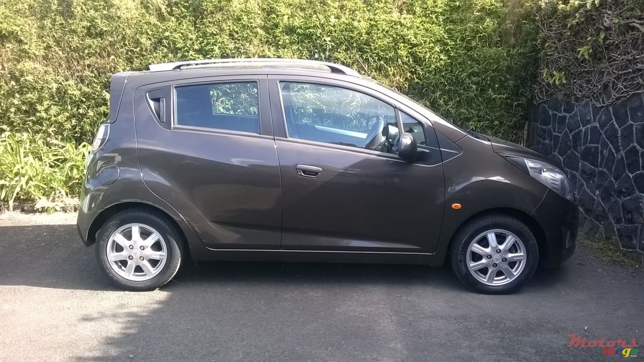 2010' Chevrolet Spark photo #1