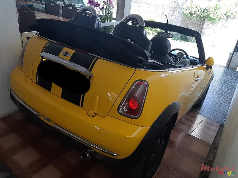 2010' MINI Cooper Cabriolet photo #3