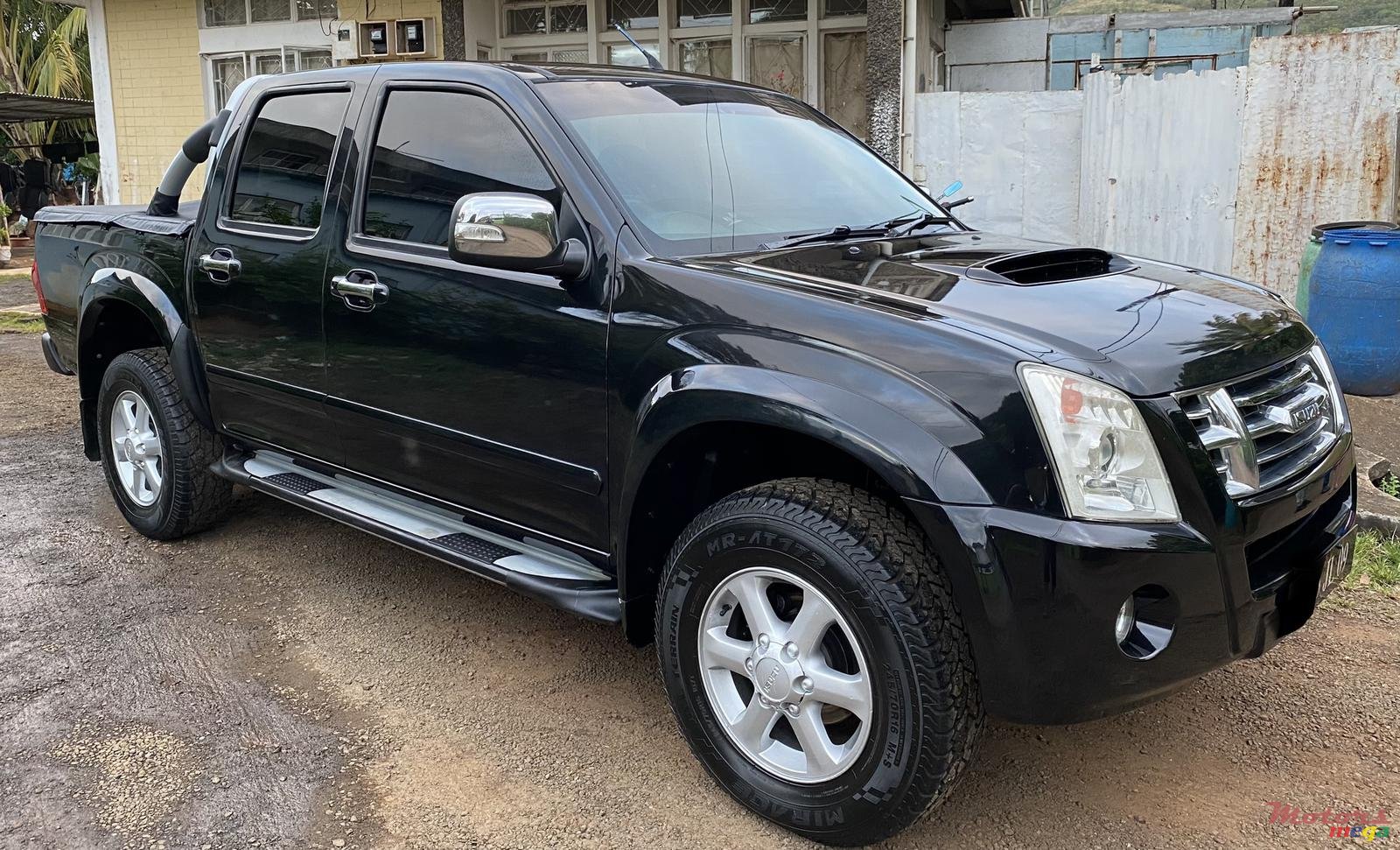 2009' Isuzu KB Series KB 300 photo #1