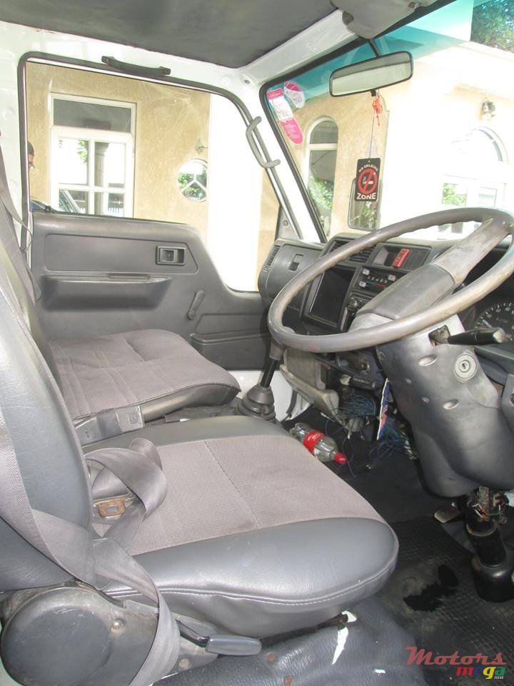 1999' Toyota Dyna photo #5