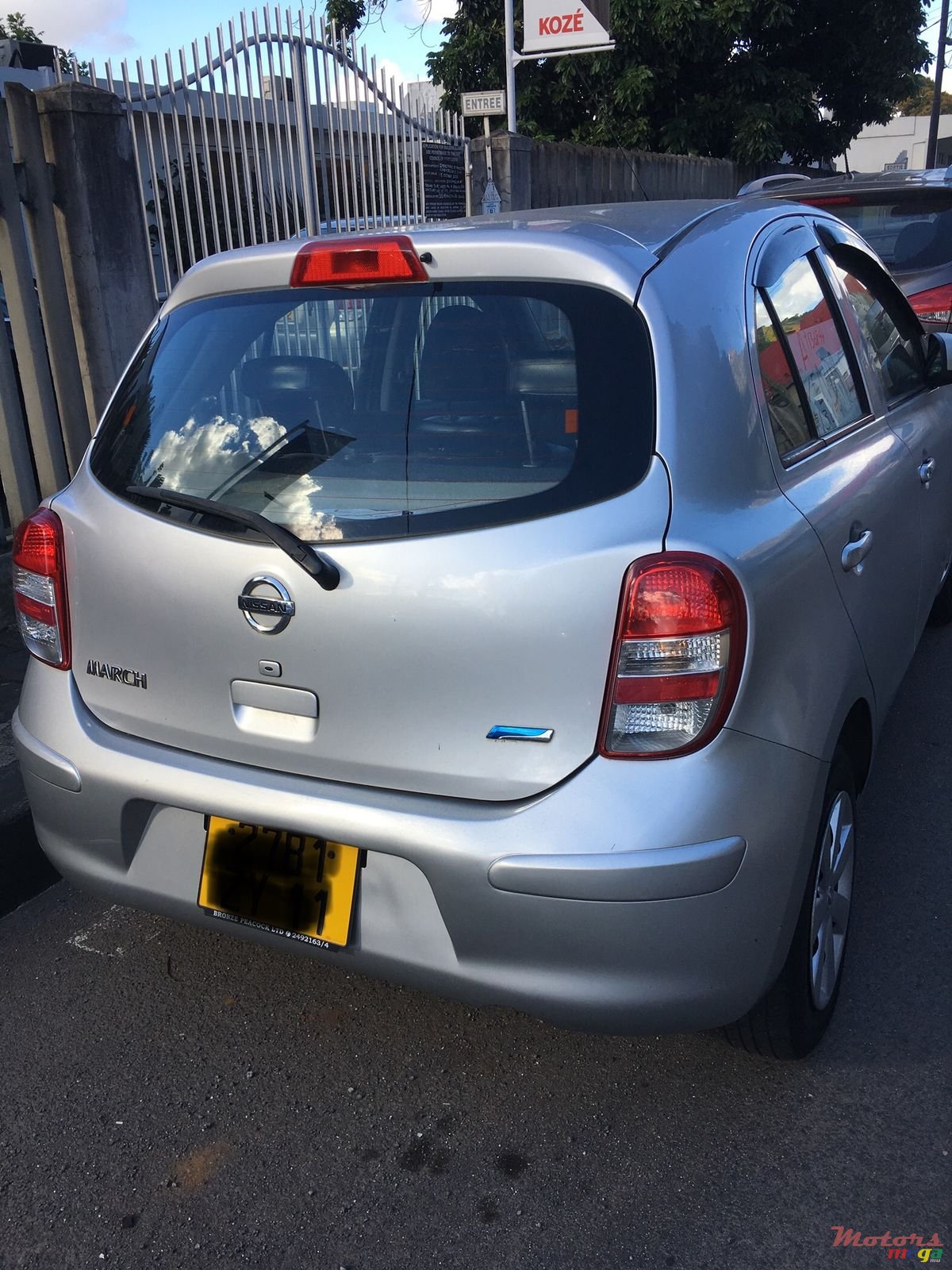 2011' Nissan March photo #1