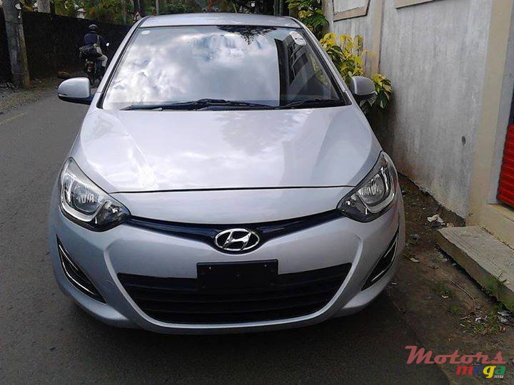 2012' Hyundai i20 photo #1