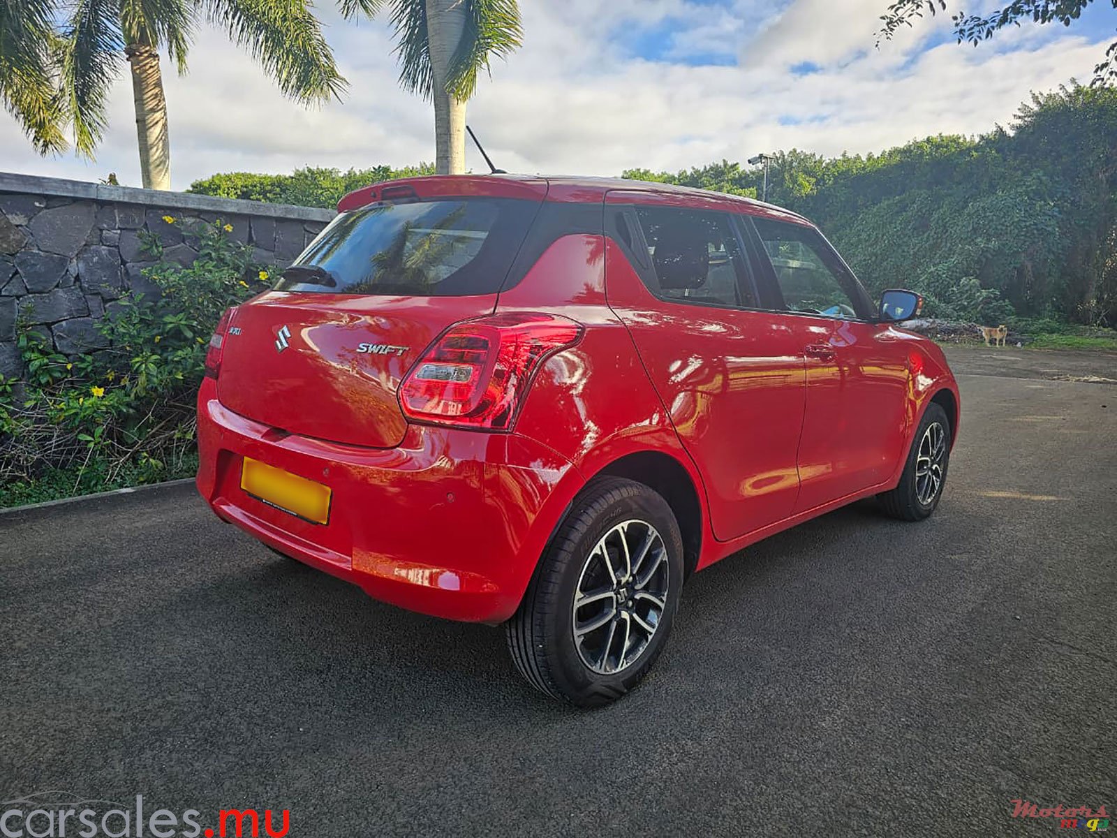 2023' Suzuki Swift GLX 1.2 photo #4