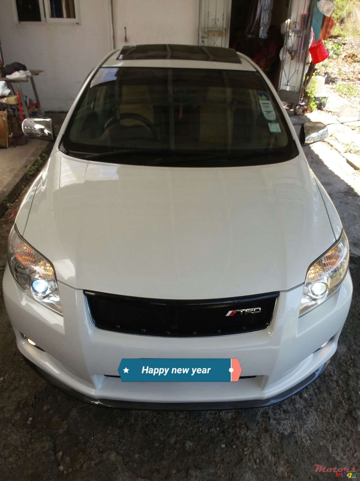 2011' Toyota Axio photo #2