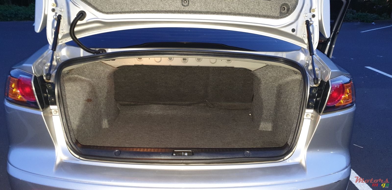 2012' Mitsubishi Lancer Ex photo #6