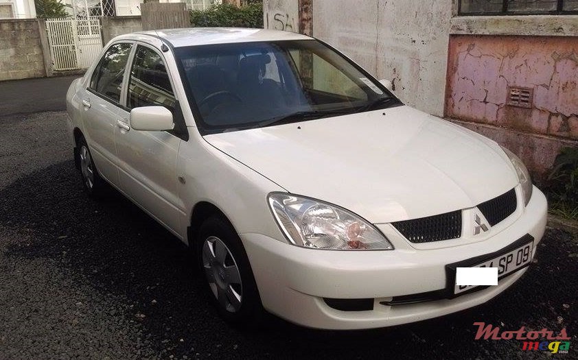 2009' Mitsubishi Lancer photo #1