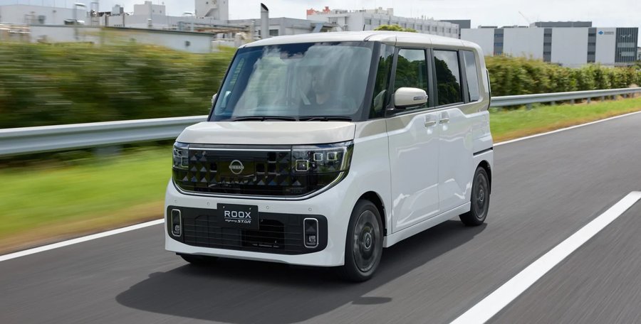 Nissan Keeps Squeezing More Space Out Of The Roox Kei Car