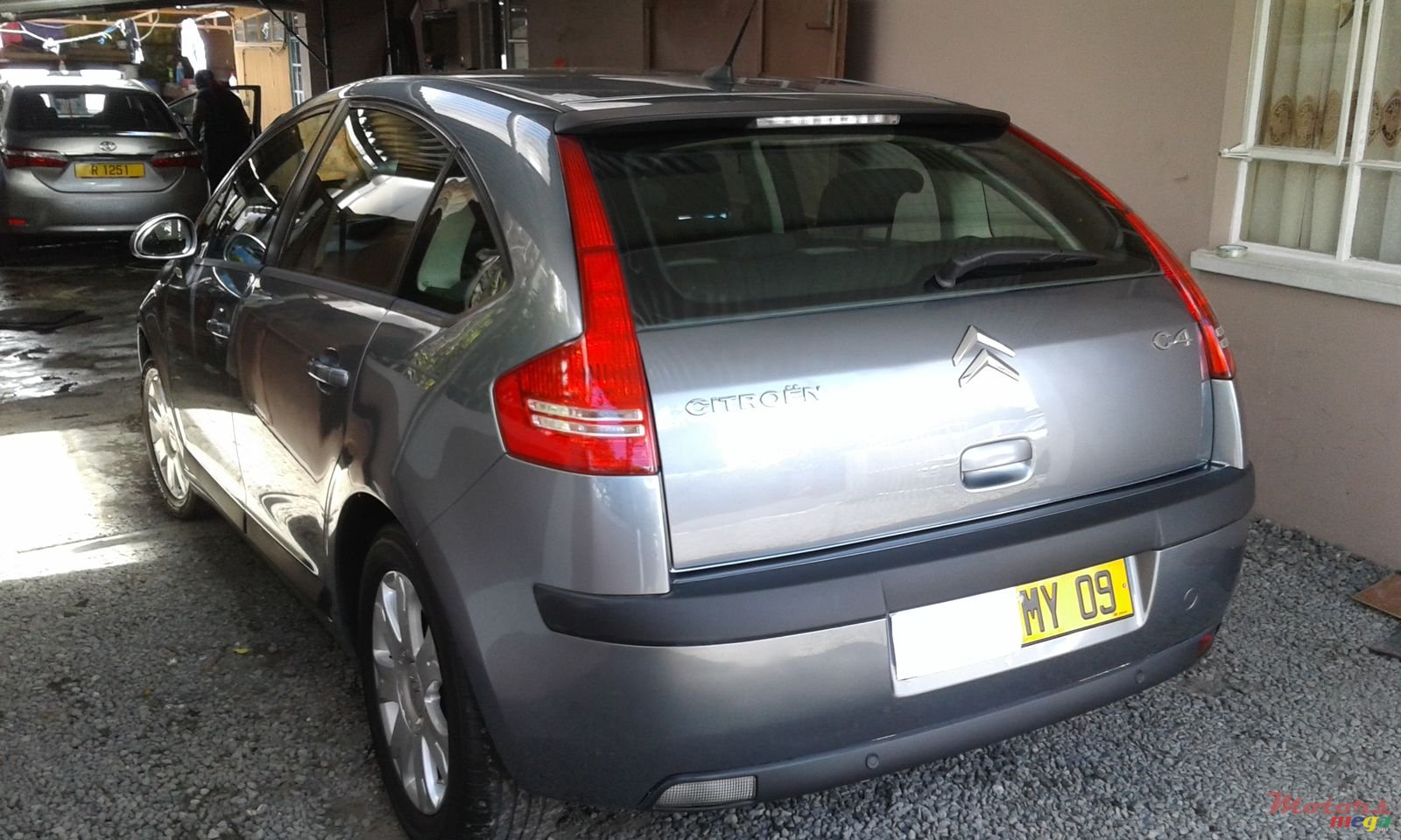 2009' Citroen C4 photo #4