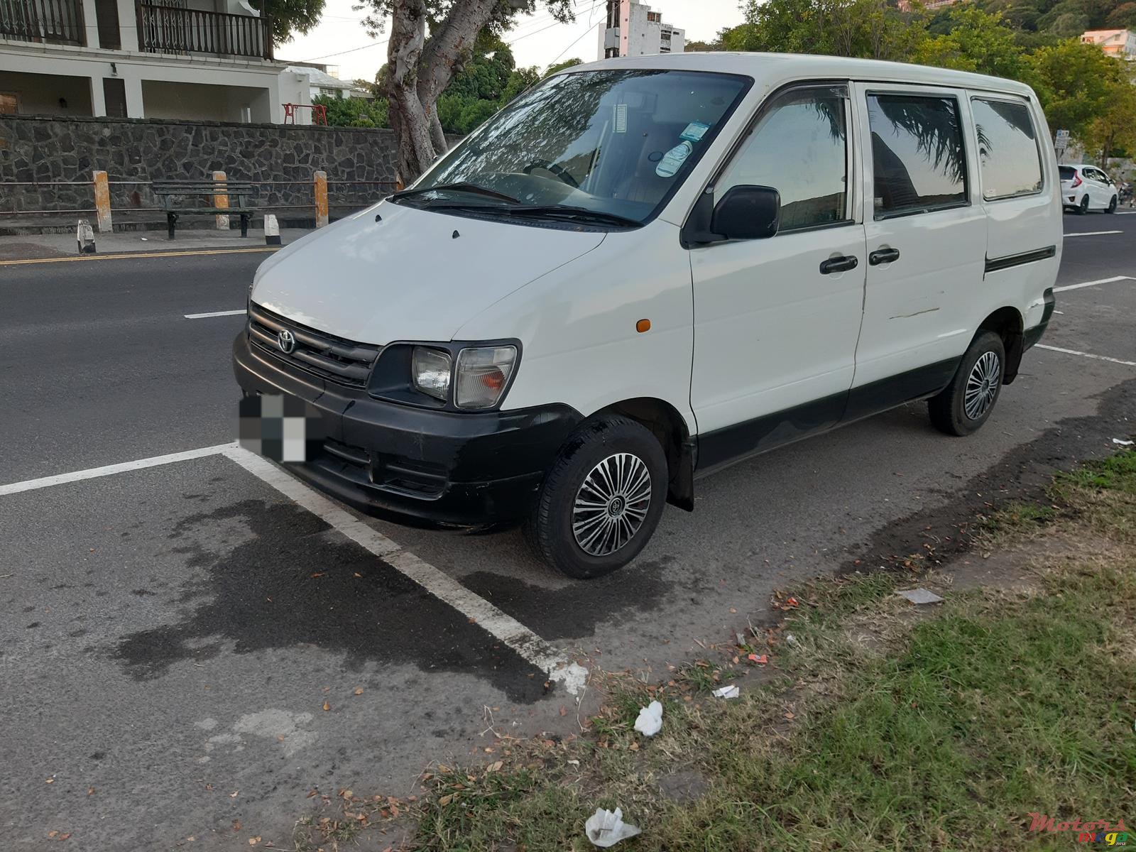 1998' Toyota photo #1