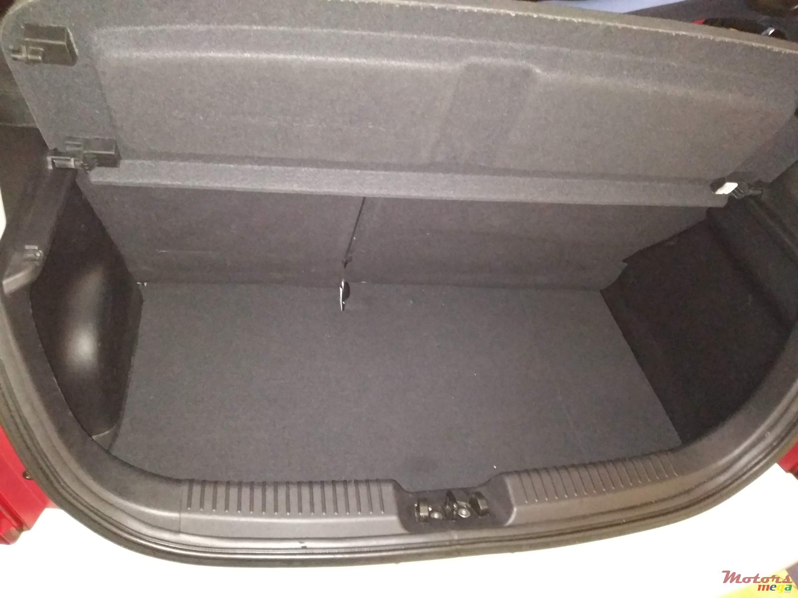 2012' Hyundai i10 photo #7