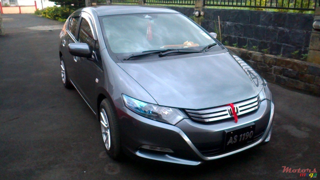 2011' Honda Insight photo #1